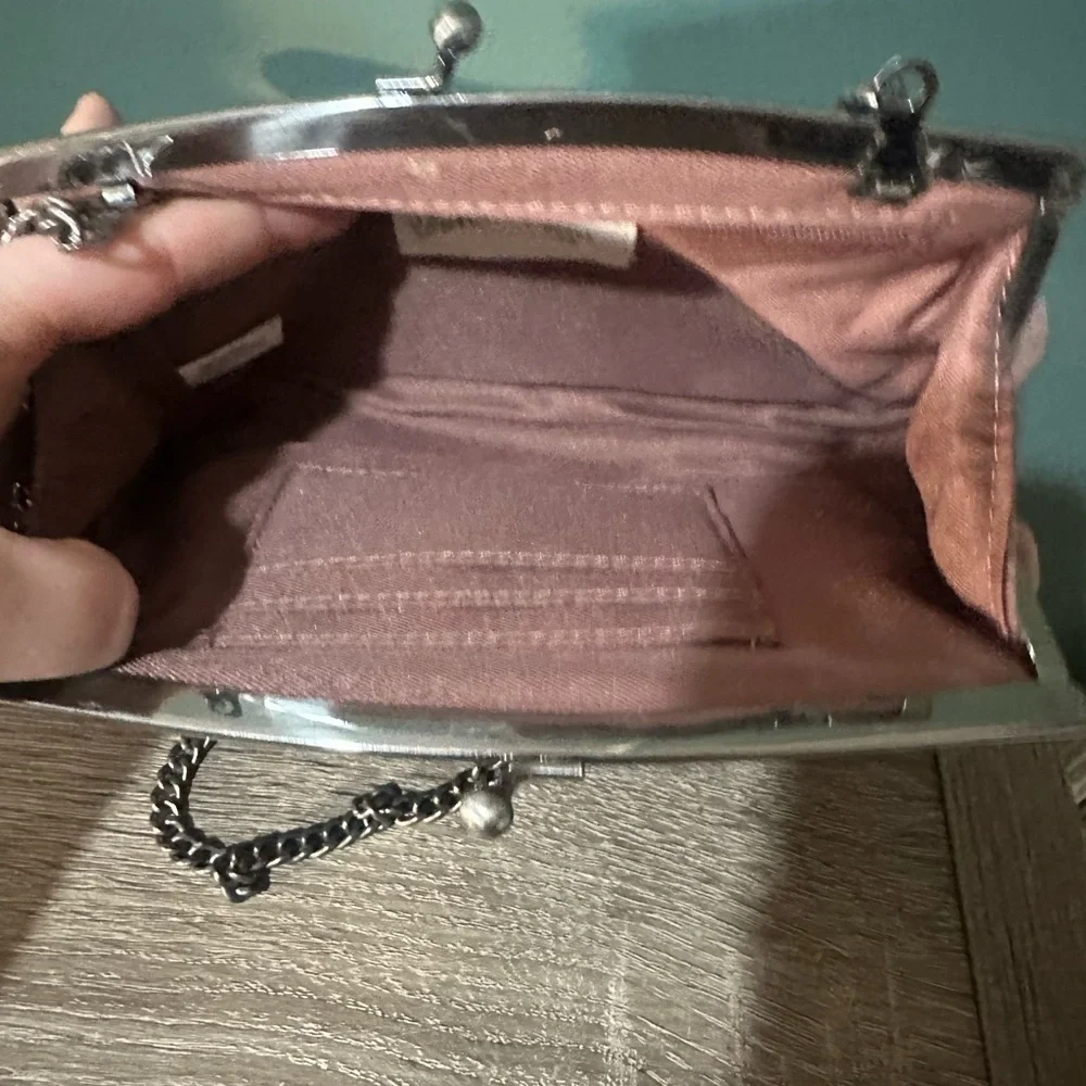 💕Universal Thread Velour Mauve Crossbody Bag with Chain Strap
